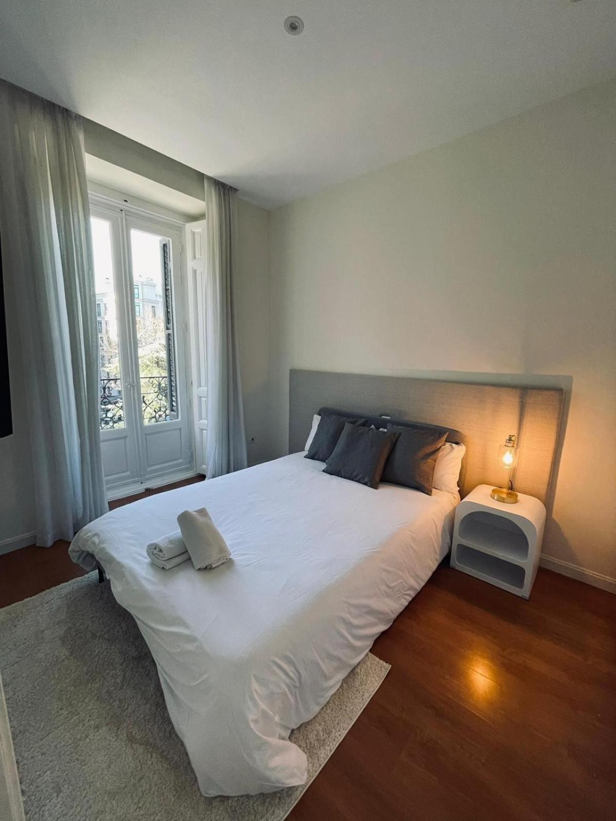 New Stylish Apt 5Pax En La Plaza De Espana Lejlighed Madrid Eksteriør billede